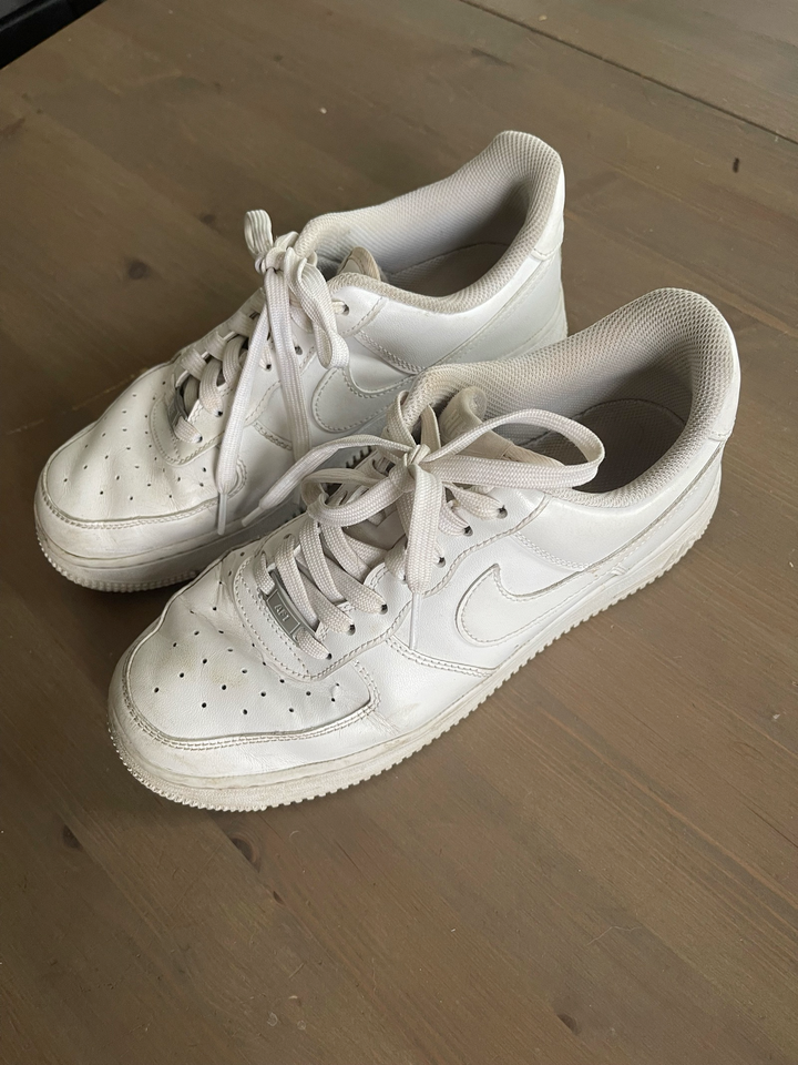 Turnschuhe, weiß, Nike Air, Gr. 40